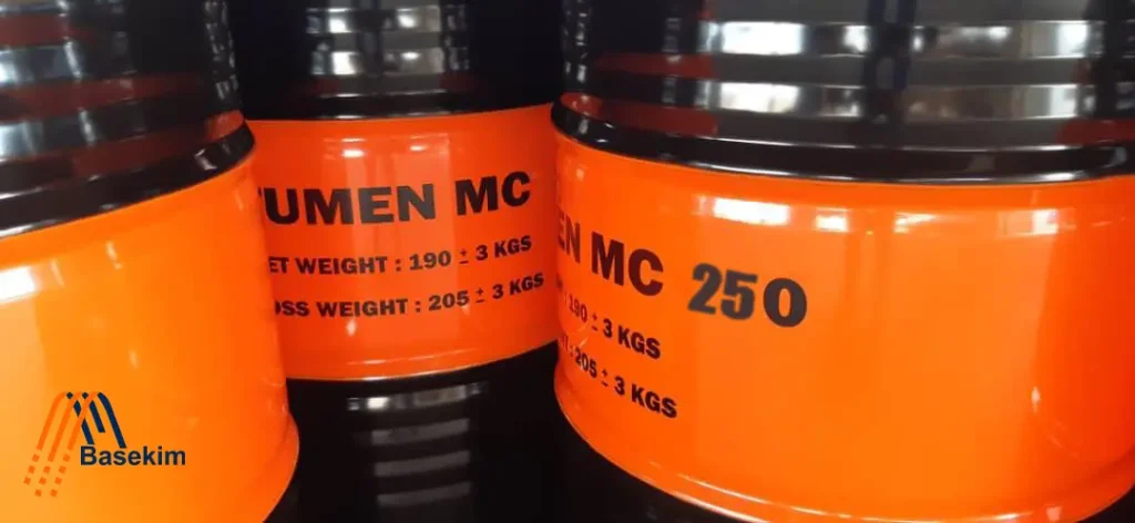 Bitumen MC 250 in steel drum packaging for road construction use