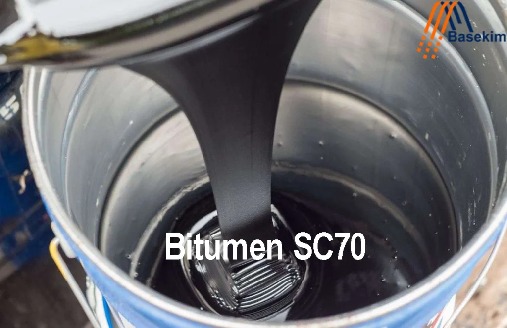 Bitumen SC70 in sealed steel drums, supplied by Basekim for use in road construction and surface priming with slow-curing performance.